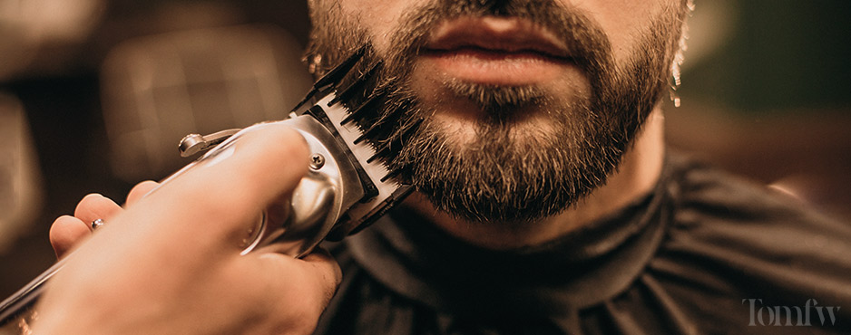 how to use electric shaver
