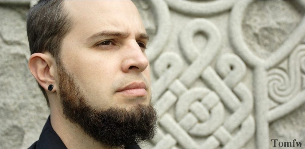 chin curtain beard style